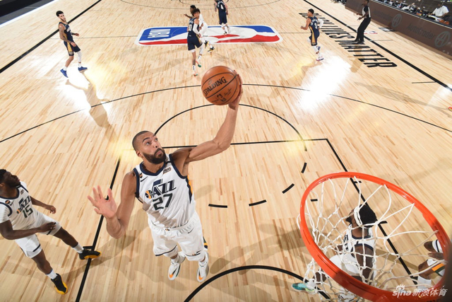 中崭露头角 中崭露头角