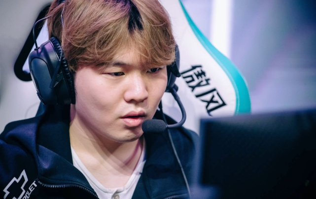 足球比赛 足球比赛