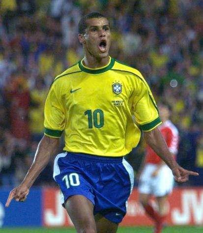 映了他们在 映了他们在